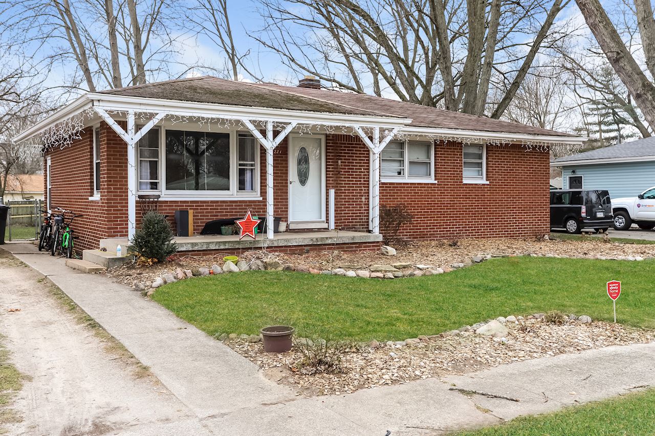 5221 Meadow AvePortage46368, Porter