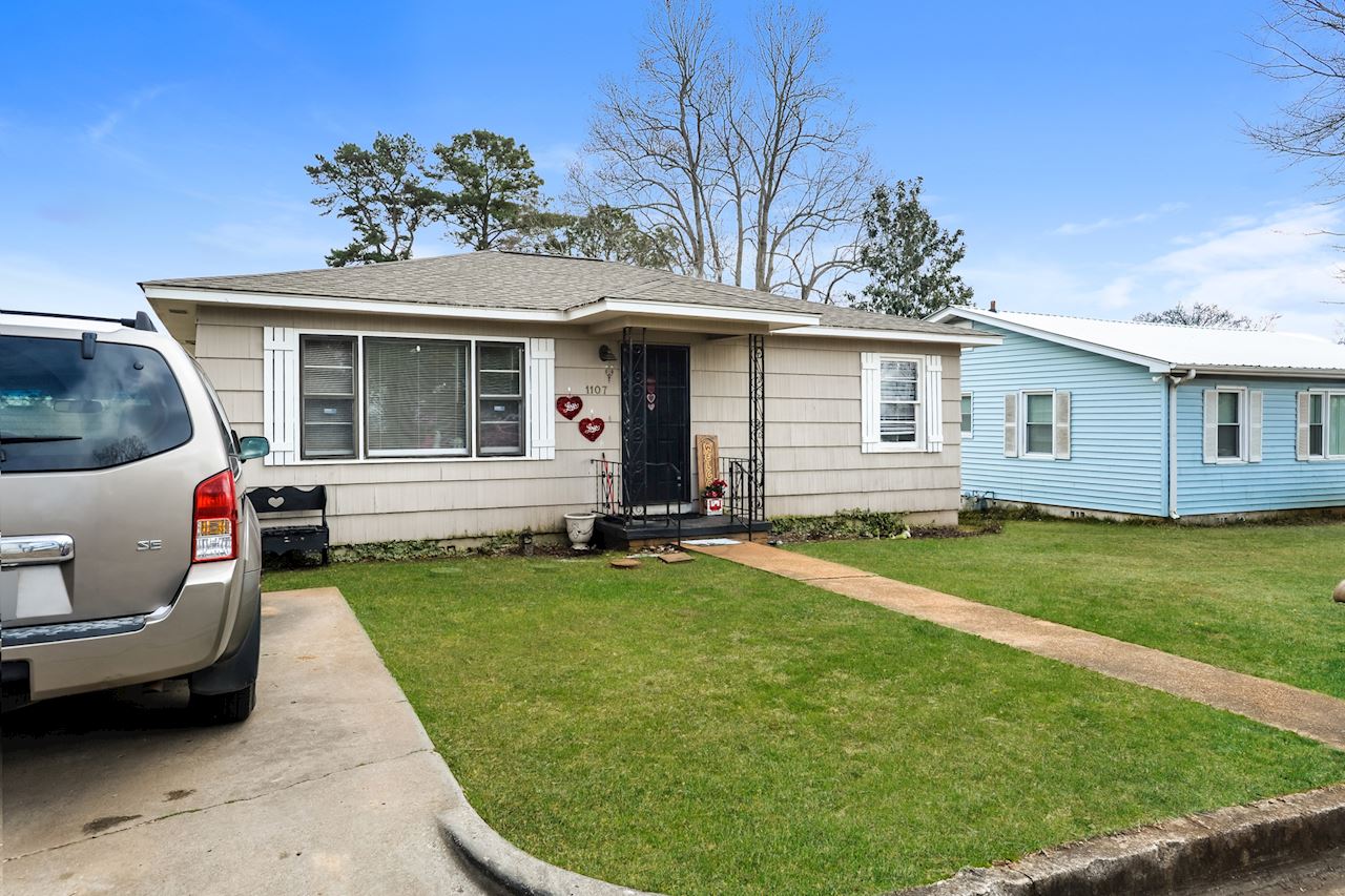 1107 Avenue IBessemer35020, Jefferson