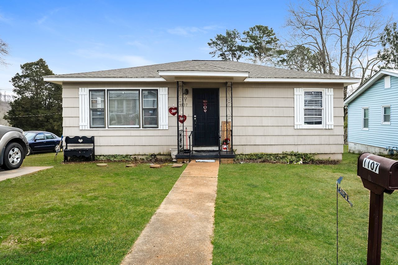 1107 Avenue IBessemer35020, Jefferson