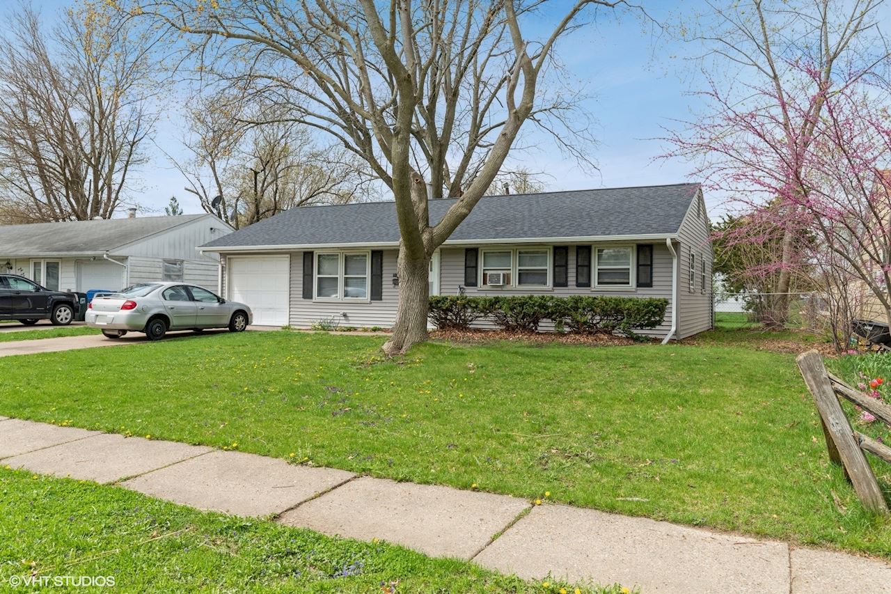 2328 N Fairmount StDavenport52804, Scott