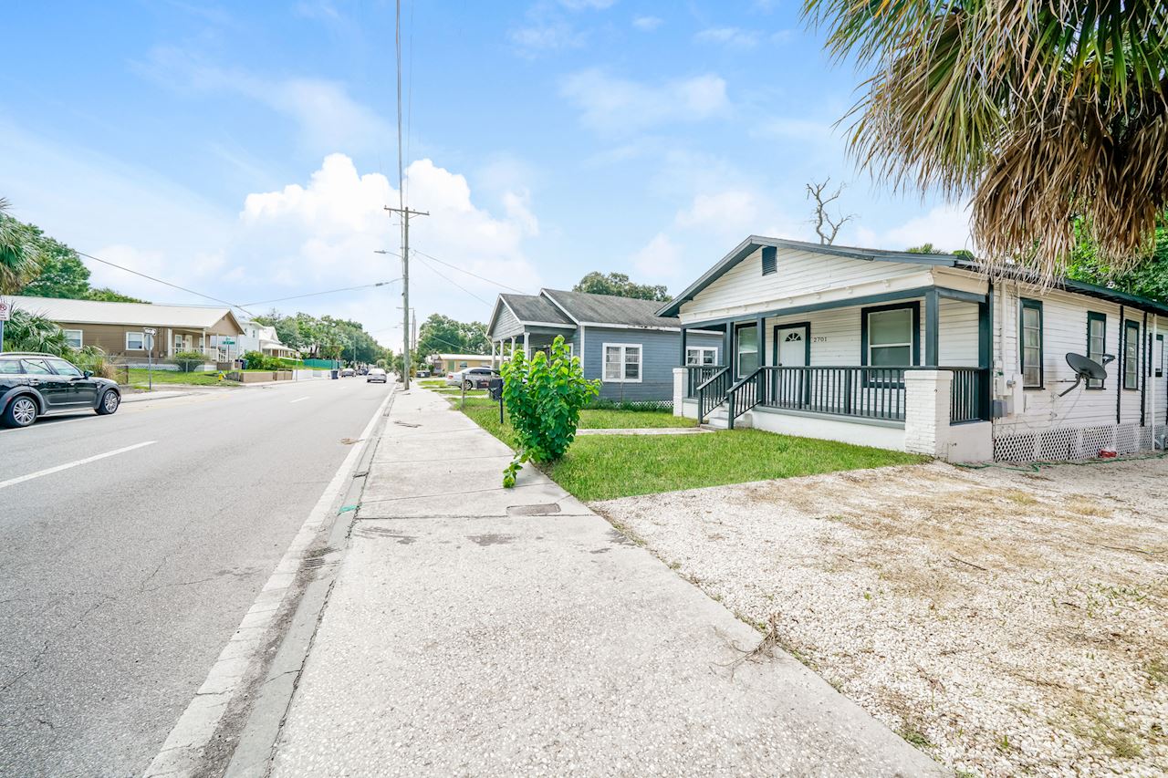 2701 E Columbus DrTampa33605, Hillsborough