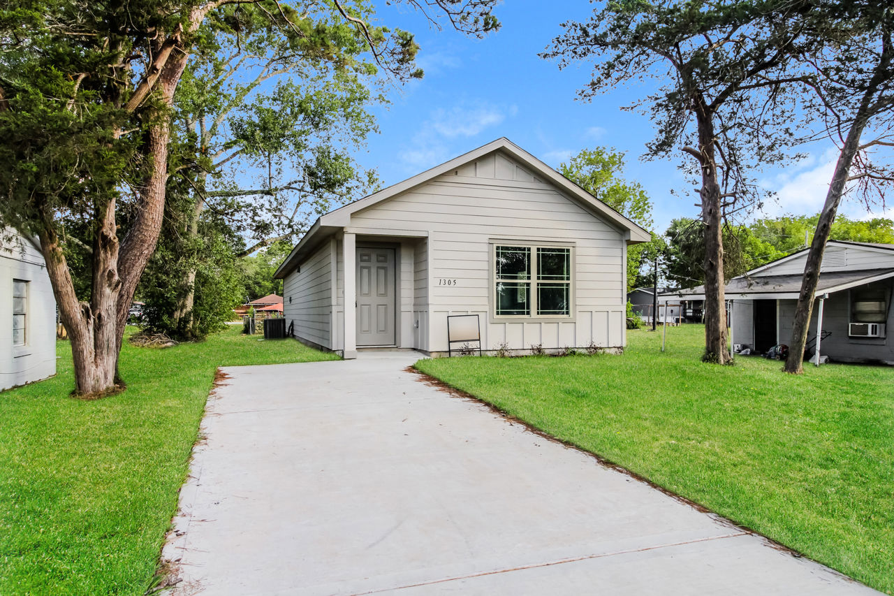 1305 Fred StEl Campo77437, Wharton