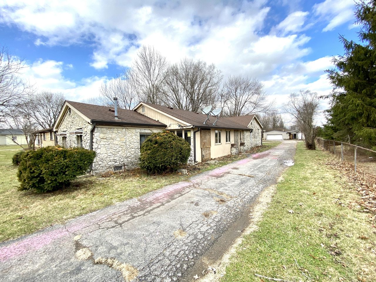 7416 E Thompson RdIndianapolis46239, Marion