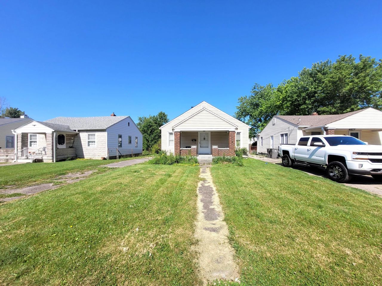 2026 Wallace AveIndianapolis46218, Marion