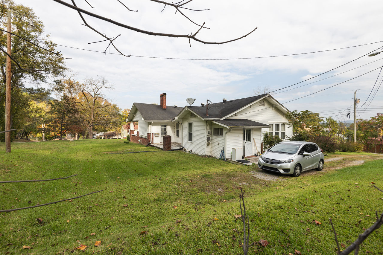 309 7th StSouth Pittsburg37380, Marion